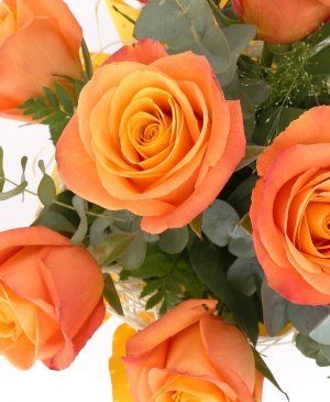 Imaginea produsului 9 Trandafiri Portocalii Ornați
