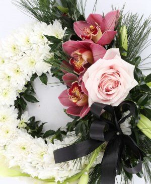 Imaginea produsului Colac Funerar Crizanteme și Orhidee Grena