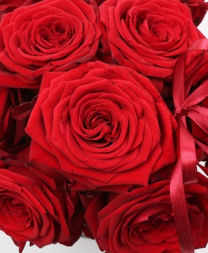 Imaginea produsului Cutie Cu 9 Trandafiri Roșii