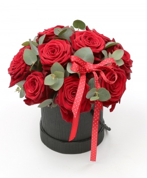 Imaginea produsului Cutie Cu 11 Trandafiri Roșii Imaginea produsului Cutie Cu 11 Trandafiri Roșii