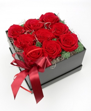 Imaginea produsului Cutie Cu 9 Trandafiri Criogenați Imaginea produsului Cutie Cu 9 Trandafiri Criogenați