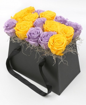 Imaginea produsului Cutie Mix 15 Trandafiri Criogenați Imaginea produsului Cutie Mix 15 Trandafiri Criogenați