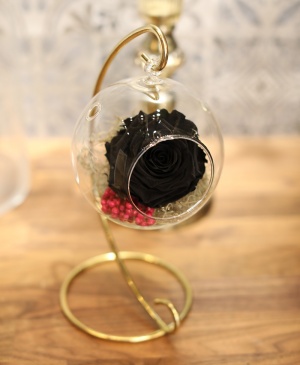 Imaginea produsului Trandafir Negru Criogenat în Glob Imaginea produsului Trandafir Negru Criogenat în Glob