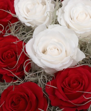 Imaginea produsului Inimă Cu 15 Trandafiri Criogenați