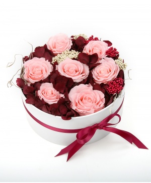 Imaginea produsului Cutie Cu Hortensia și Trandafiri Criogenați Imaginea produsului Cutie Cu Hortensia și Trandafiri Criogenați