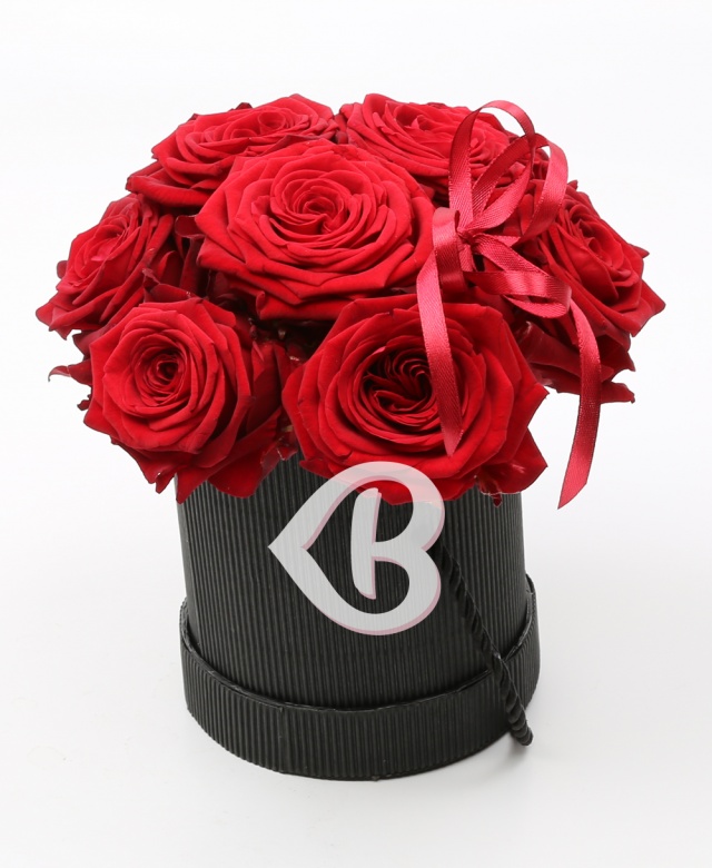 Imaginea produsului Cutie Cu 9 Trandafiri Roșii Imaginea produsului Cutie Cu 9 Trandafiri Roșii