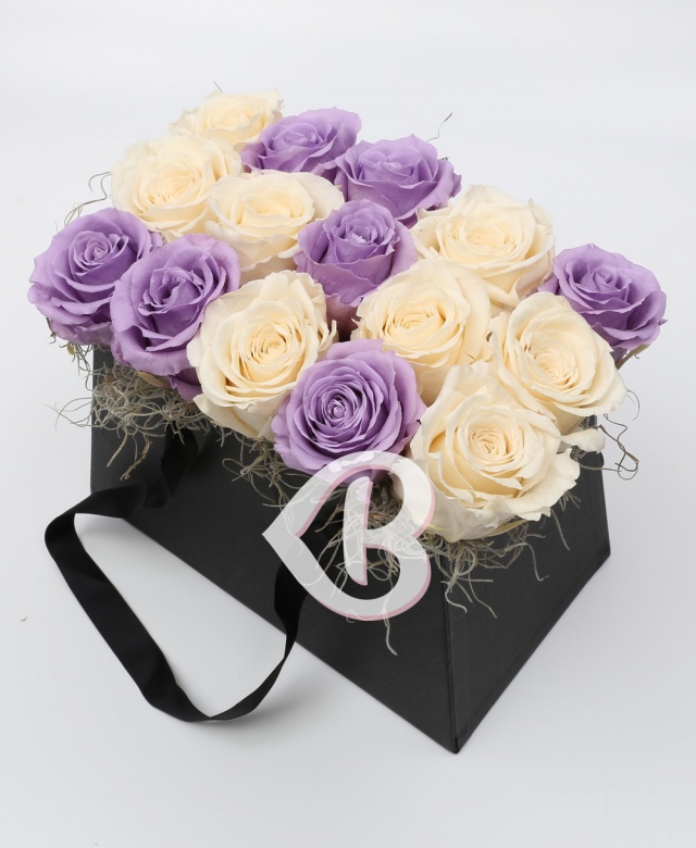 Imaginea produsului 15 Trandafiri Criogenați Mov Albi