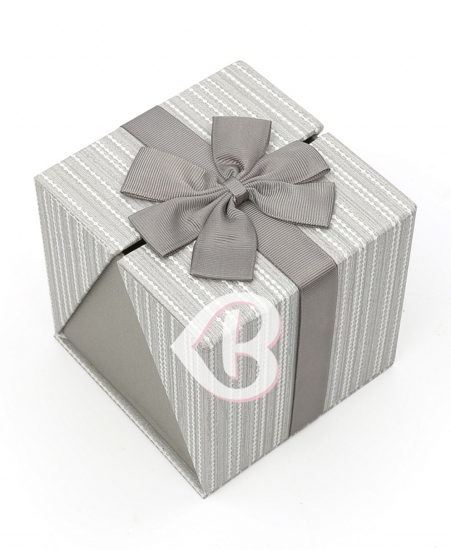 Imaginea produsului Trandafir Criogenat Alb în Cutie