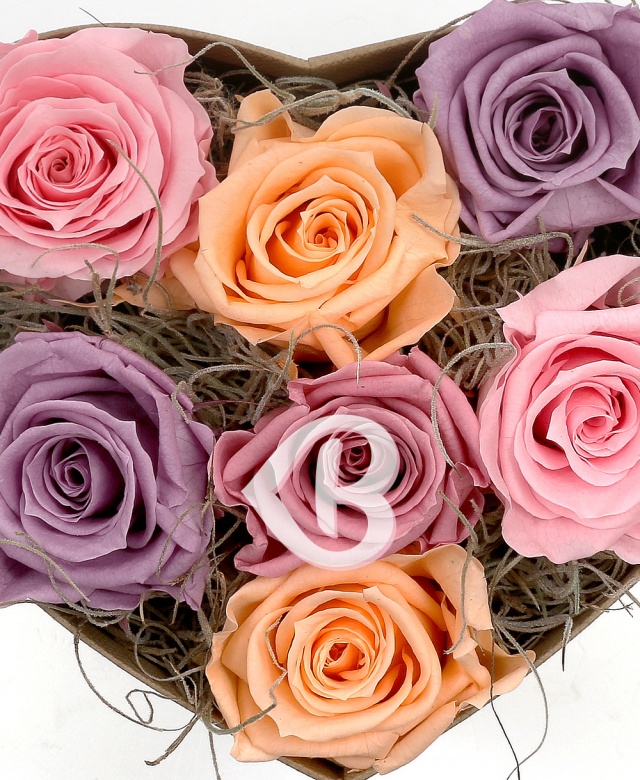 Imaginea produsului Inimă Din 7 Trandafiri Criogenați