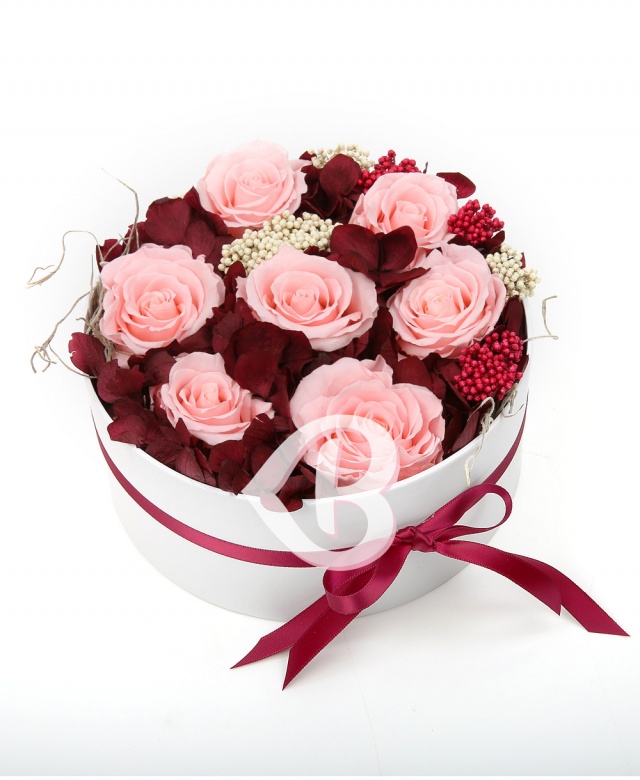 Imaginea produsului Cutie Cu Hortensia și Trandafiri Criogenați