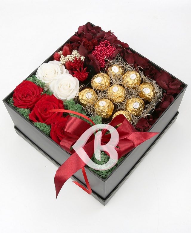 Imaginea produsului Cutie Cu Flori Criogenate și Bomboane