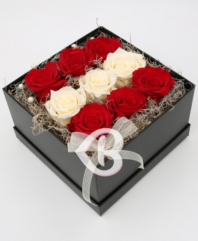 Imaginea produsului Cutie Mix 9 Trandafiri Criogenați